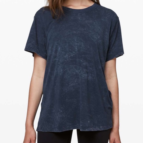 lululemon athletica Tops - Lululemon All Yours Boyfriend Tee In Cloud Wash Size 8-10